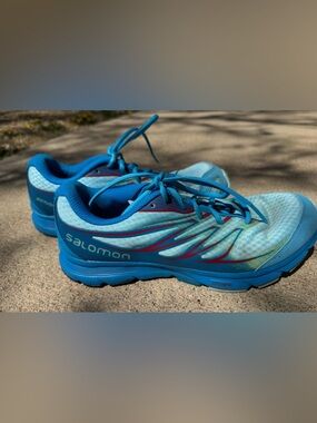 Women’s Salomon SenseLink Running Shoes Size 9.5